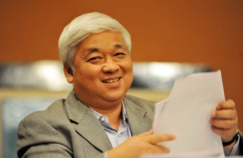 Bau Kien va dong pham chiem doat 264 ty the nao? hinh anh