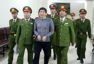 Vu Duong Tu Trong: Khoi to vu an lam lo bi mat nha nuoc hinh anh