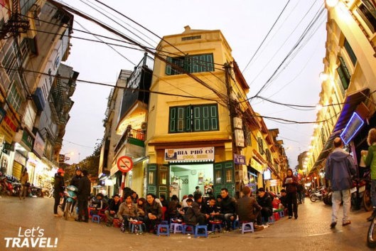 Tạ Hiện. Giống như Phạm Ngũ Lão và Bùi Viện của Sài Gòn nhưng không đông bằng.