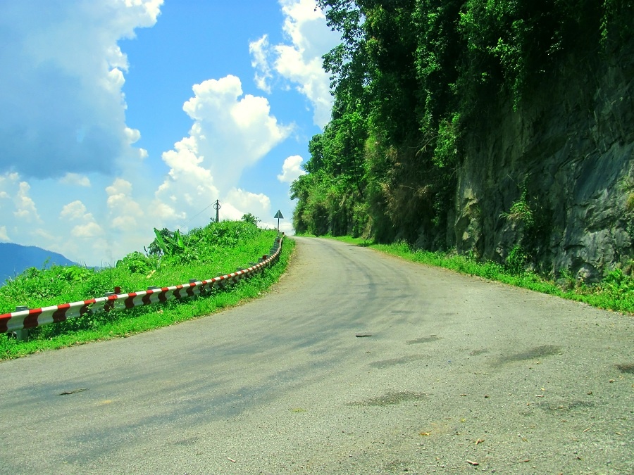 Chụp cảnh quan xung quanh, xong tôi chuẩn bị ra về.