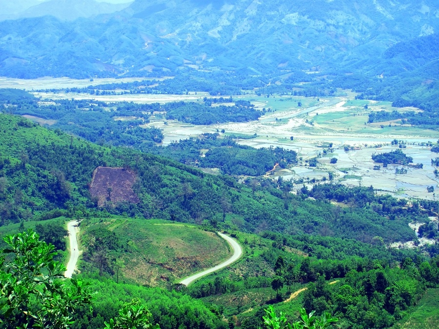 Mot ngay nang tren deo Violac hinh anh