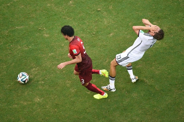 Bong da hien dai: Kich si va may quet hinh anh