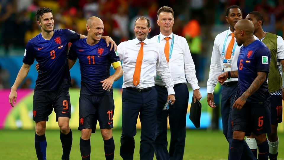 Khi Ha Lan tro lai voi so do tan cong 4-3-3 hinh anh