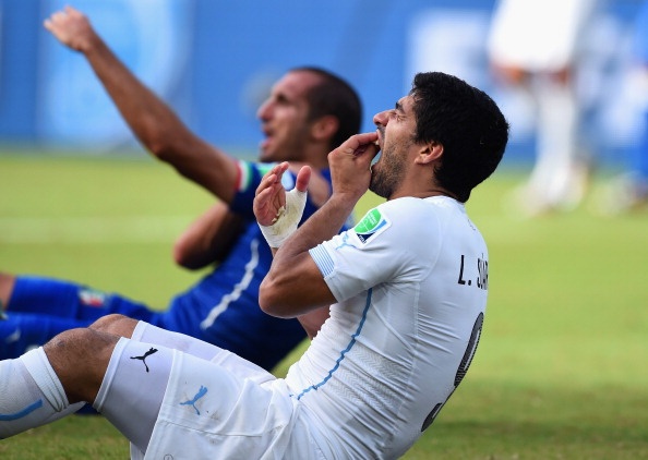 Suarez - Ban nang quai thu hinh anh