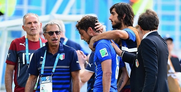 Italia đã bị loại ngay từ vòng bảng mặc dù trận ra quân đã thắng tuyển Anh.