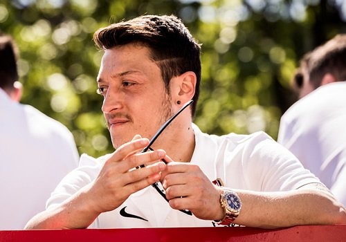 Dai chien Phap - Duc: Loew can giai duoc ‘bai toan’ Oezil hinh anh