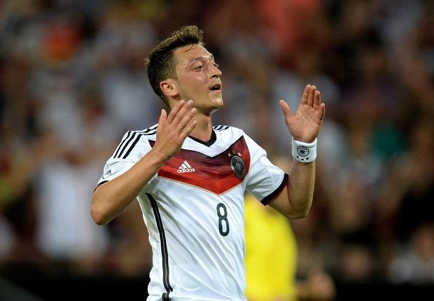 Oezil đang sa sút.