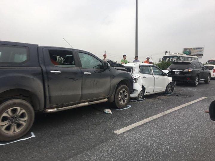 Tai nan lien hoan, cao toc Phap Van - Cau Gie un tac gan 10 km hinh anh