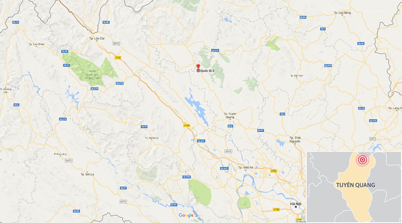 Xe tải chở kính đâm xe khách 45 chỗ ở Tuyên Quang khiến nhiều người bị thương ảnh 2 Xe tai cho kinh dam xe khach 45 cho o Tuyen Quang khien nhieu nguoi bi thuong anh 2