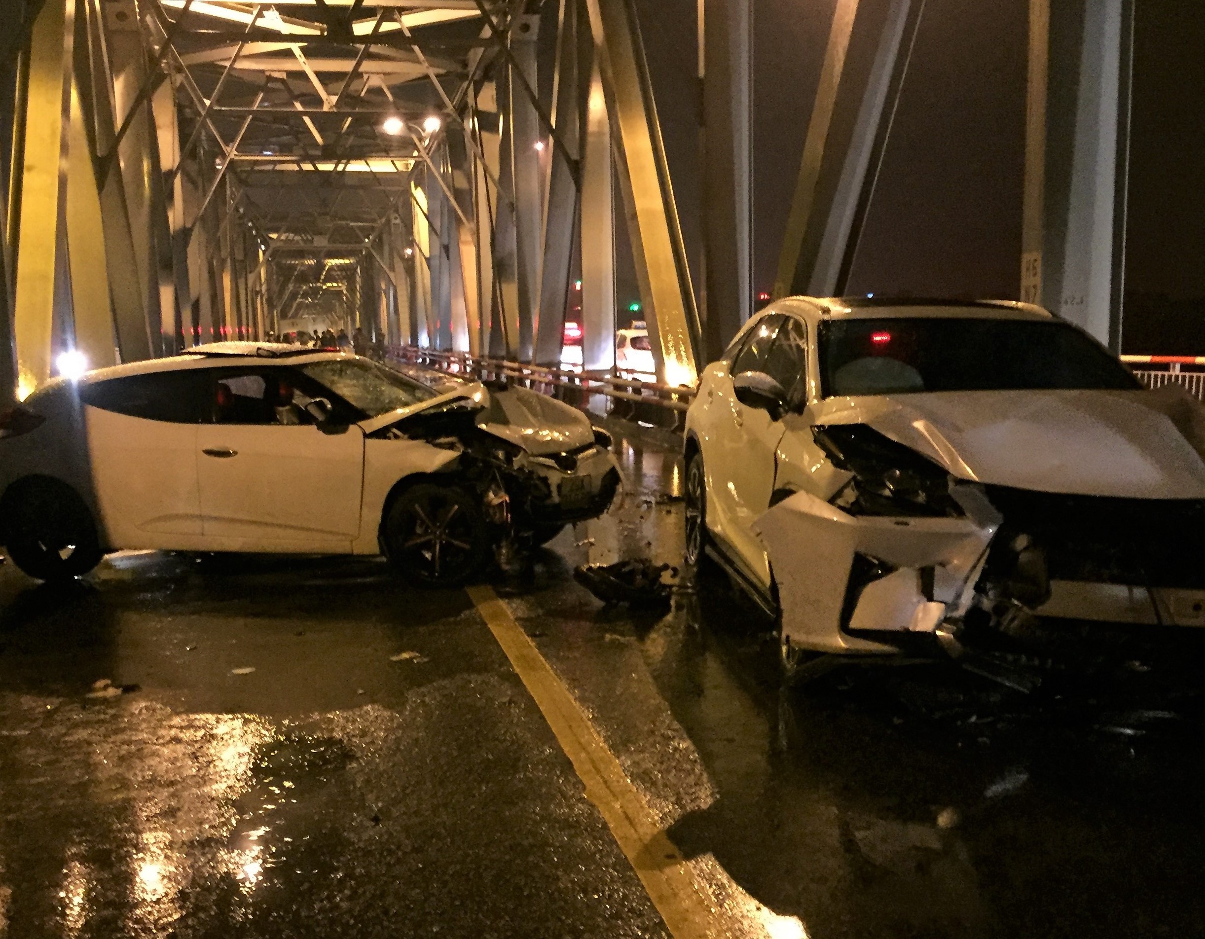 3 nguoi tu vong tai cho sau tai nan kinh hoang tren cau Chuong Duong hinh anh