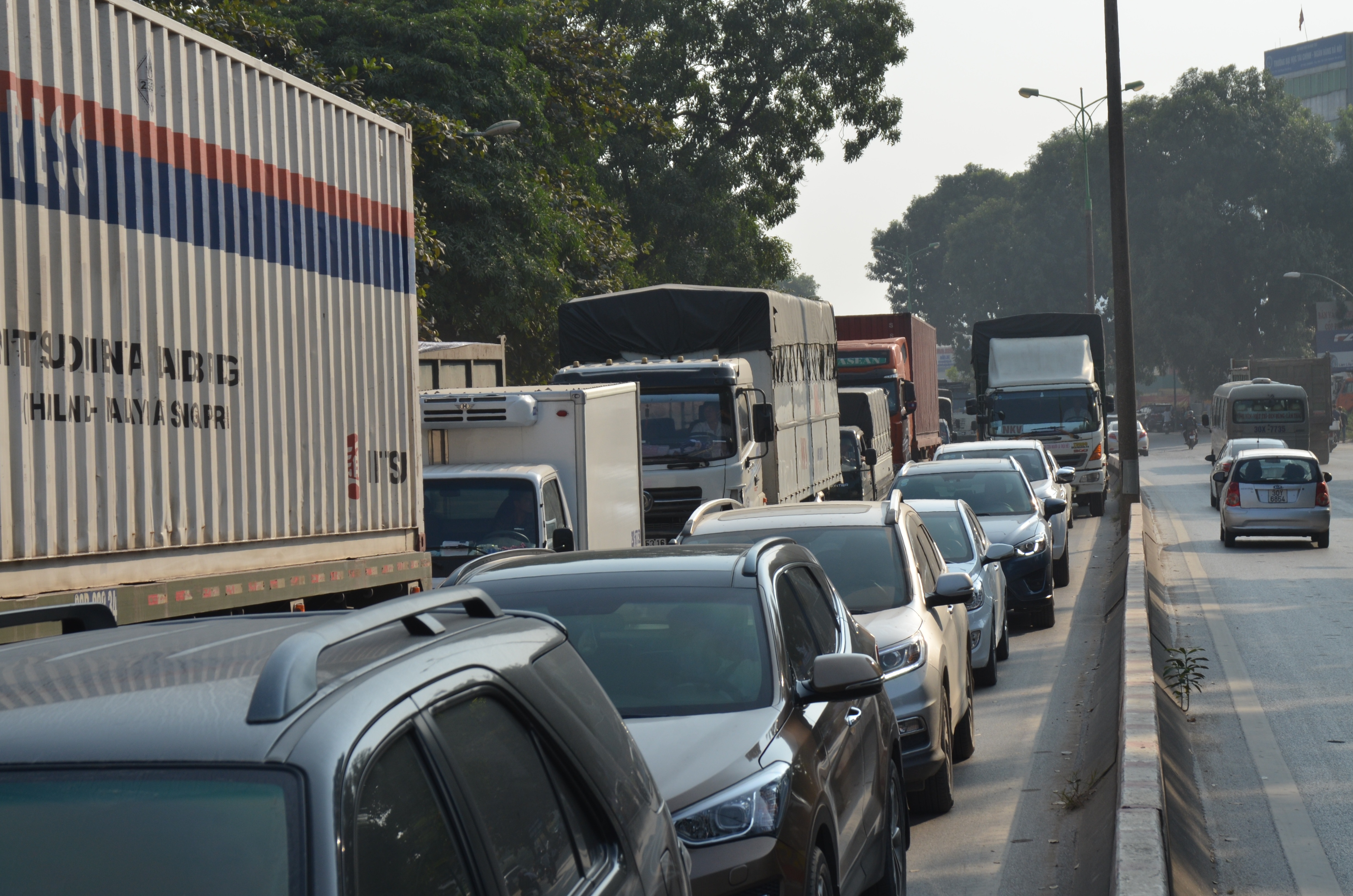 Duong Pham Van Dong tac cung sau vu tai nan chet nguoi hinh anh