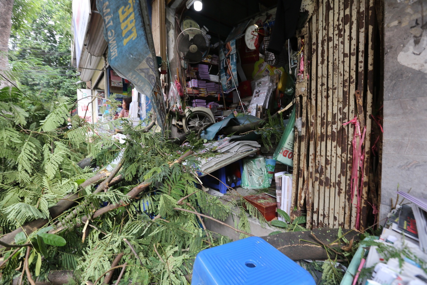 co thi de xe Mercedes o trung tam Ha Noi anh 3