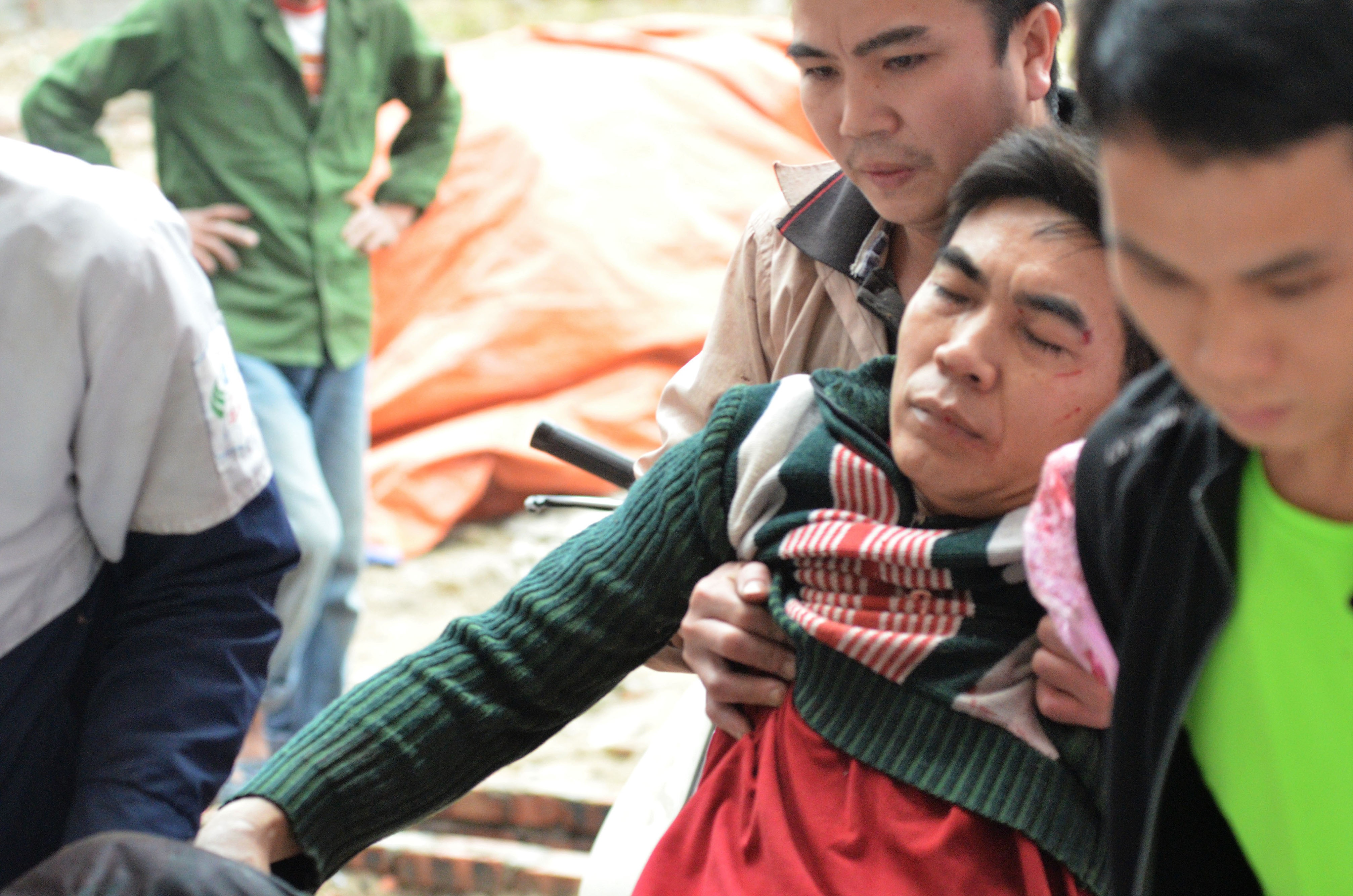 Bac Ninh: Dan phat no, mot nam thanh nien bi thuong hinh anh