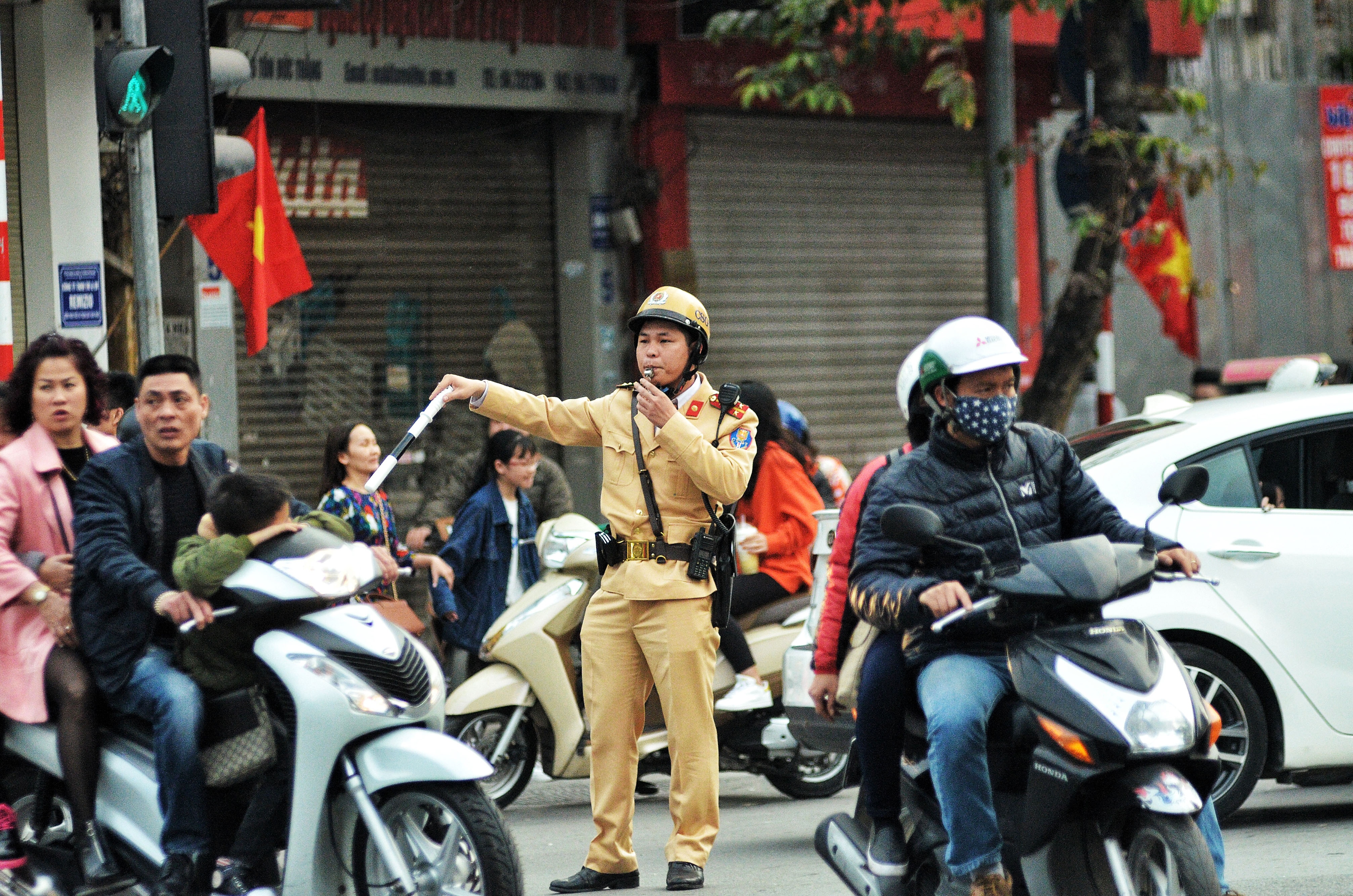 Tac duong mung 1 tet anh 6