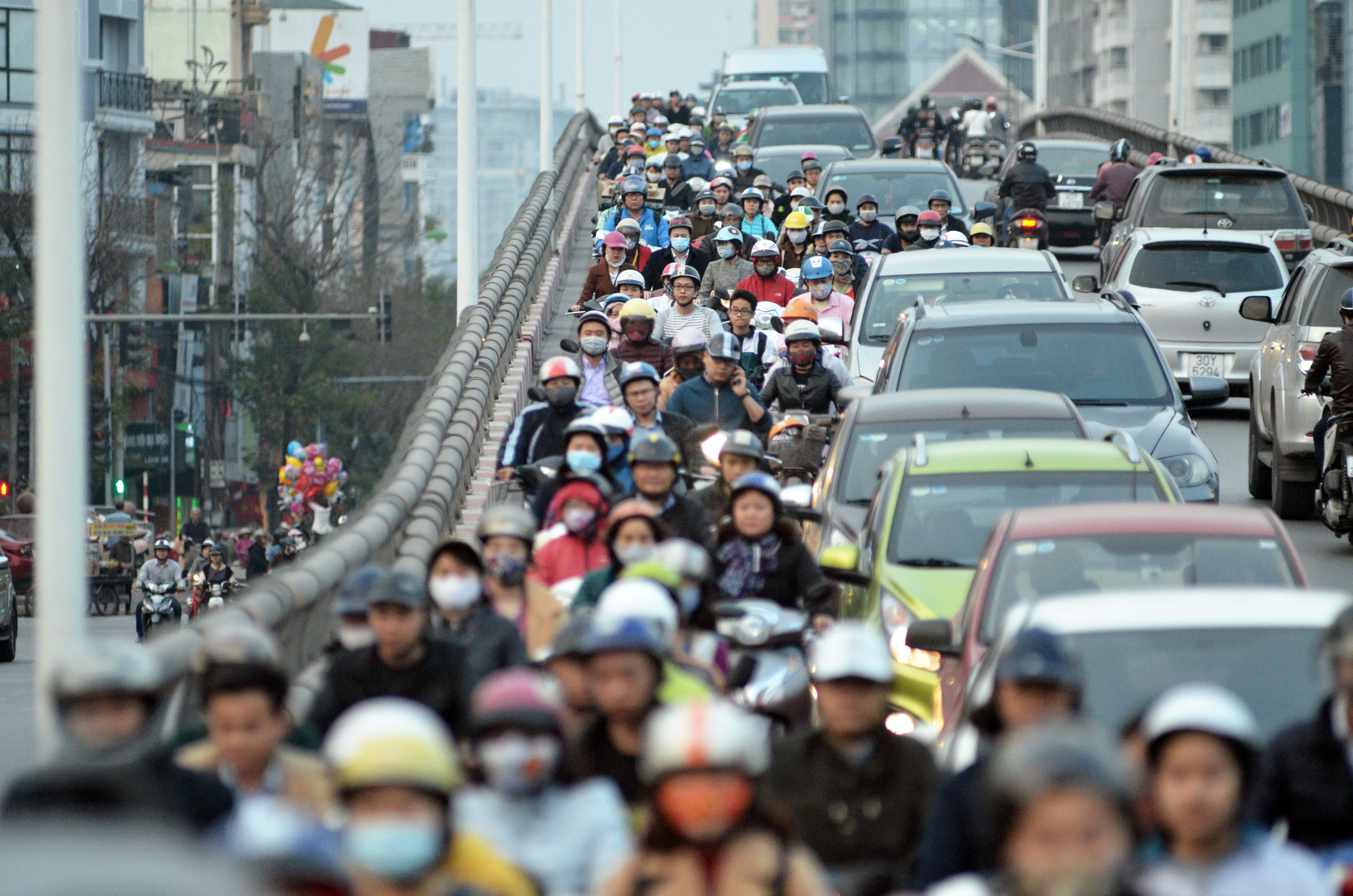 Biển cấm xe máy bị vô hiệu hóa ảnh 2 Bien cam xe may bi vo hieu hoa anh 2