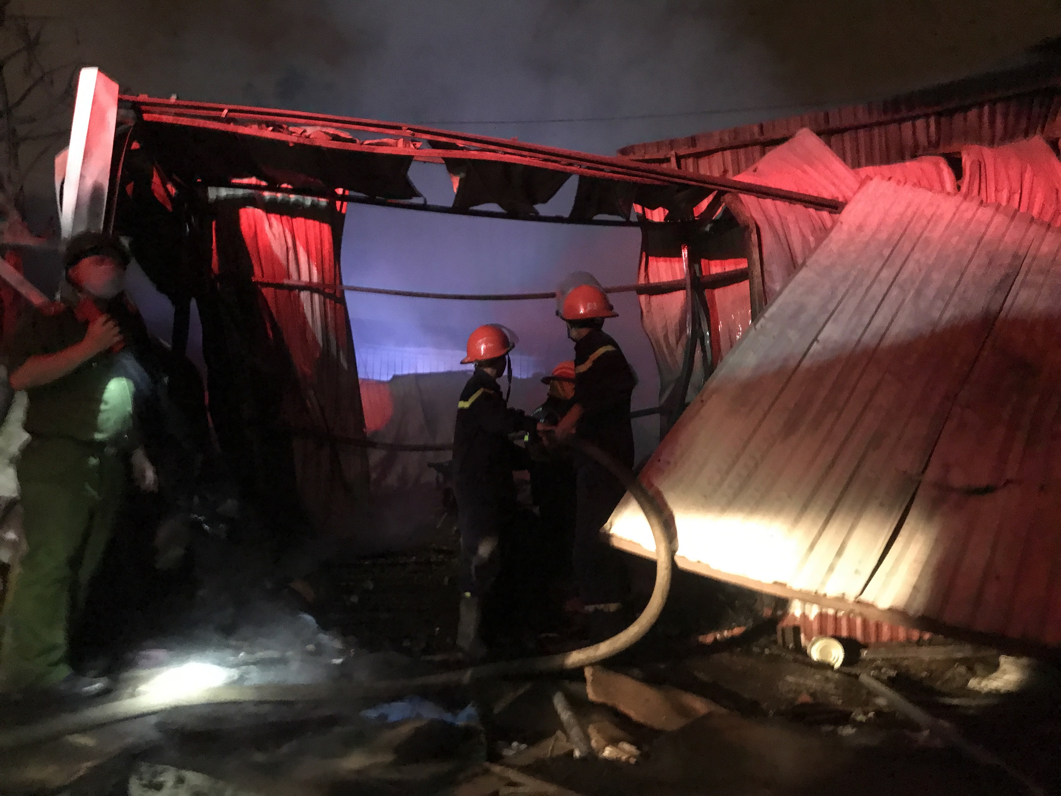 Chay xuong go 500m2 dinh cong anh 10