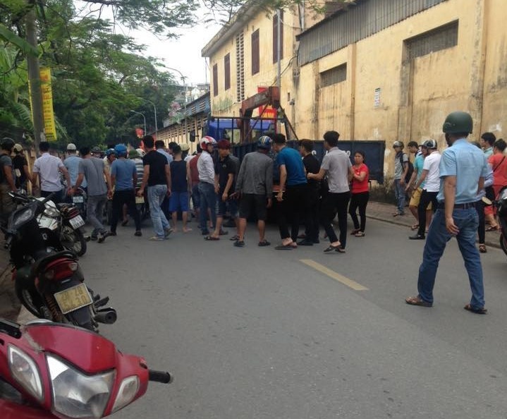 Tai nạn trên đường Võ Qúy Huân ảnh 1 Tai nan tren duong Vo Quy Huan anh 1