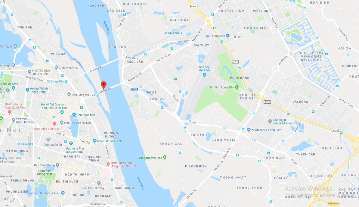 Chay xe may cau Chuong Duong anh 3