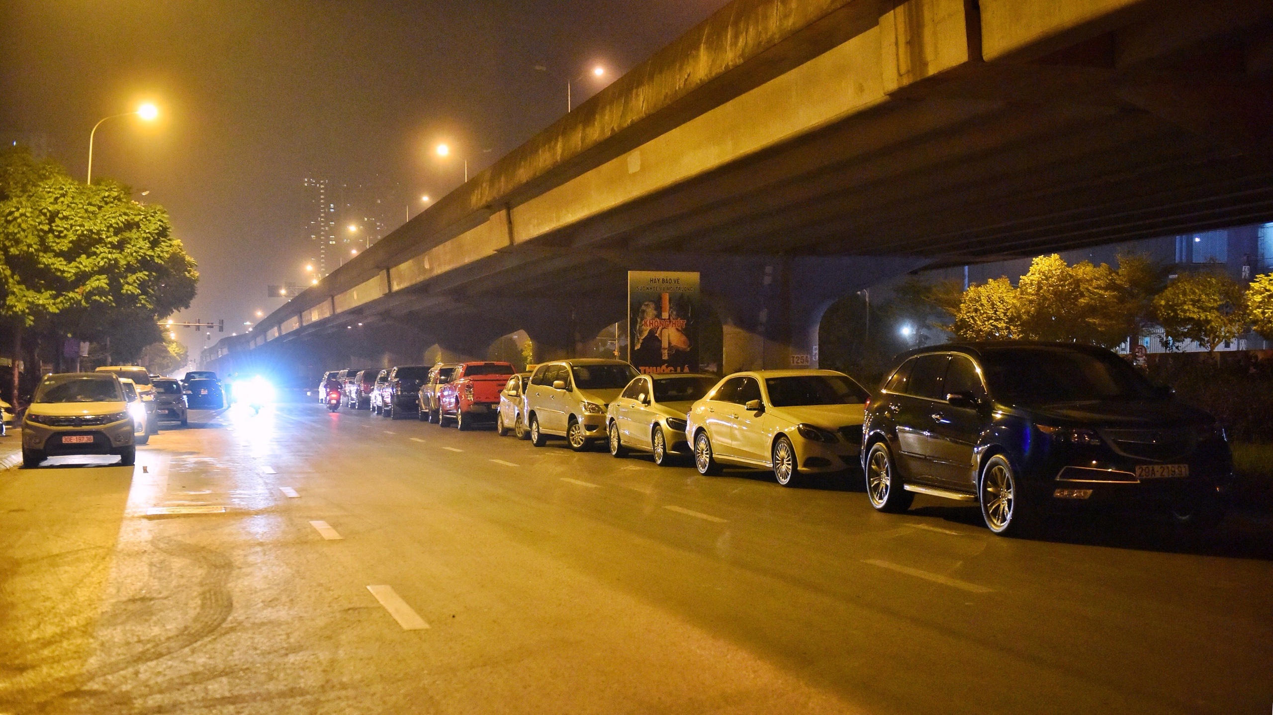 Chay gara oto o Nam Trung Yen anh 11