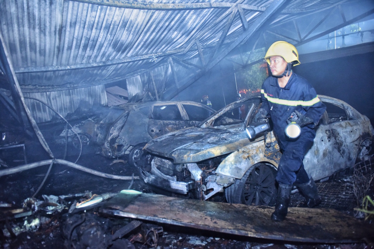 Chay gara oto o Nam Trung Yen anh 6