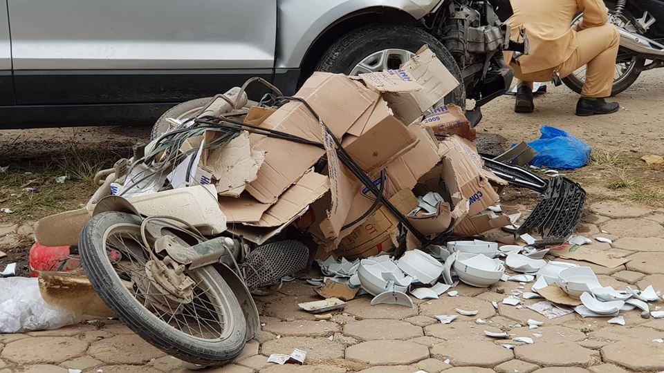 Tai xe 9X tong chet 2 vo chong o Ha Dong ra trinh dien hinh anh