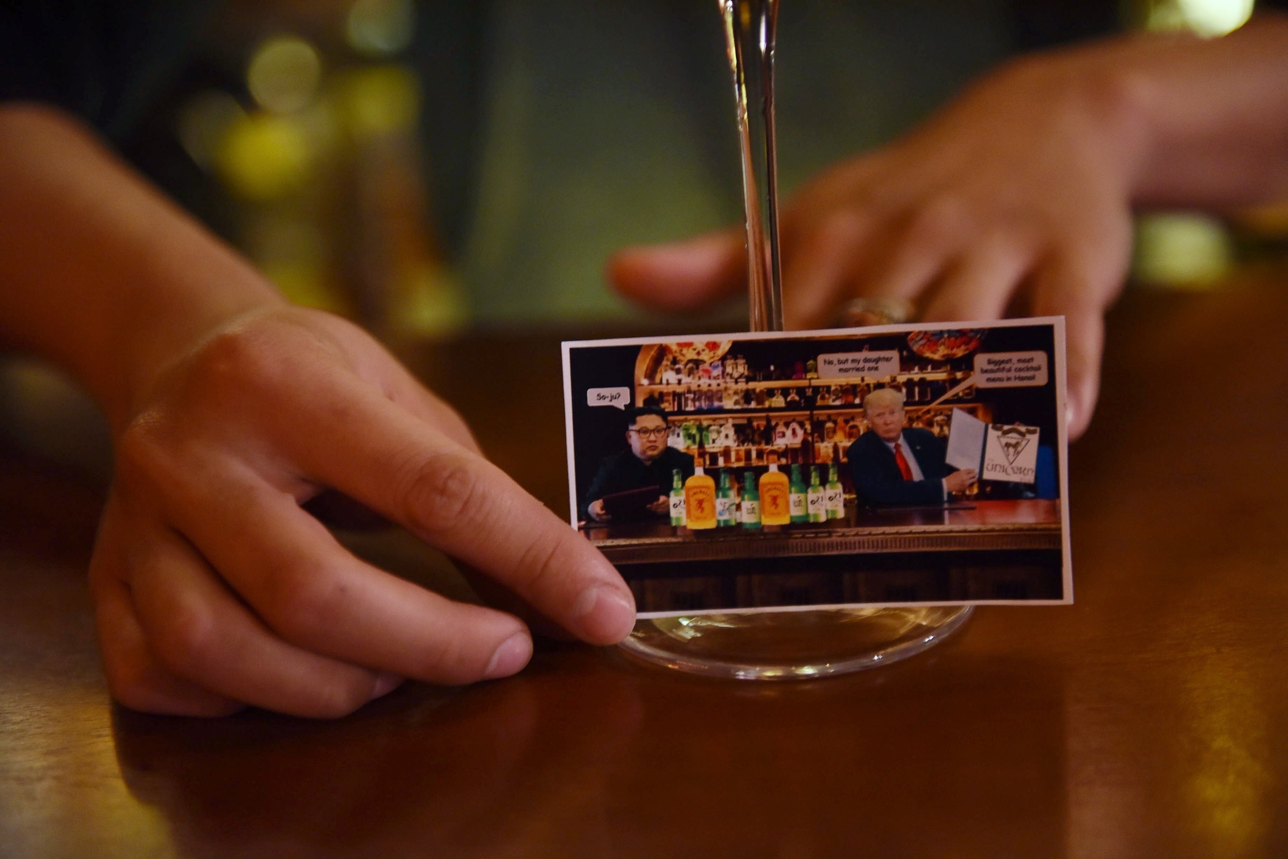 Nhieu nha hang,  dich vu an theo thuong dinh trump - kim anh 10