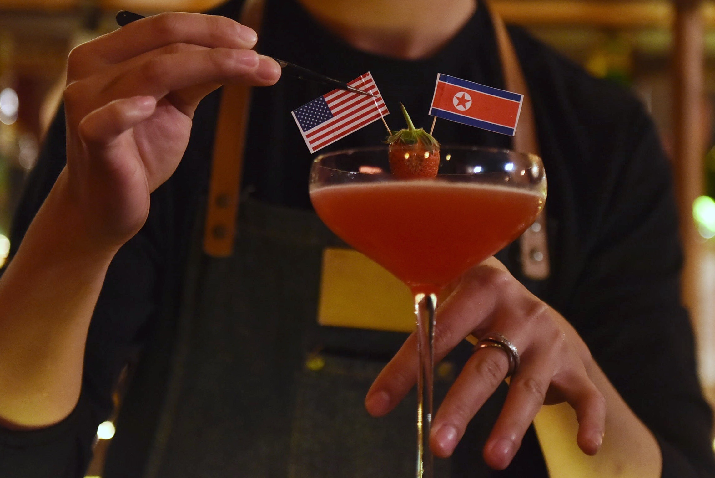 Nha hang, dich vu Ha Noi 'an theo' thuong dinh Trump - Kim hinh anh