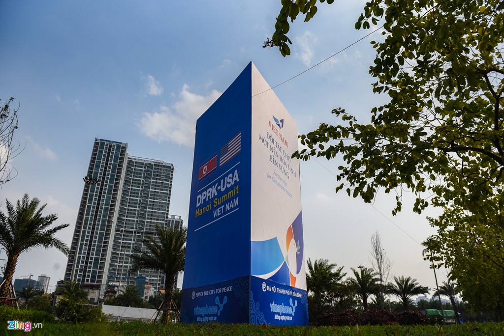 Nhieu nha hang,  dich vu an theo thuong dinh trump - kim anh 1