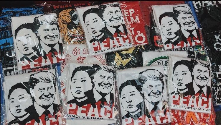 Nhieu nha hang,  dich vu an theo thuong dinh trump - kim anh 2