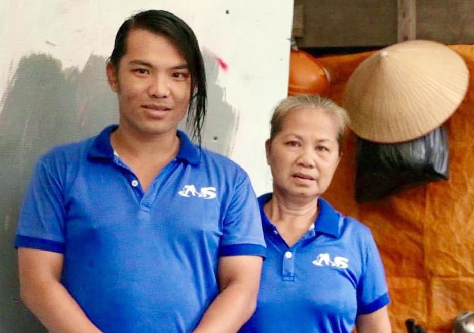 Me con lao cong tra 7.400 USD: 'Khong phai tien cua minh, khong ham' hinh anh