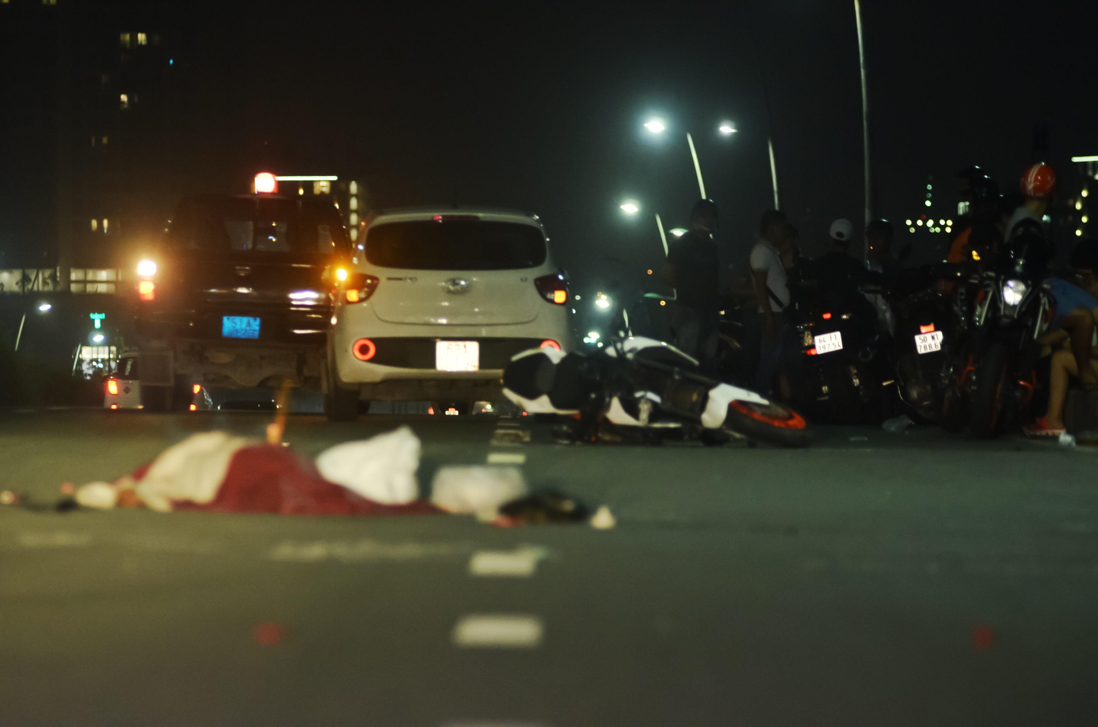 Tai nạn 1 người chết trên cầu Thủ Thiêm ảnh 1 Tai nan 1 nguoi chet tren cau Thu Thiem anh 1