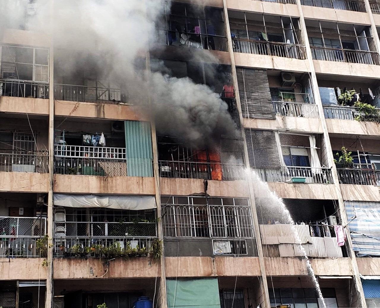 Cháy ký túc xá Cao Thắng ảnh 1 Chay ky tuc xa Cao Thang anh 1
