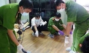 Bat nghi pham sat hai nguoi yeu trong nha nghi hinh anh