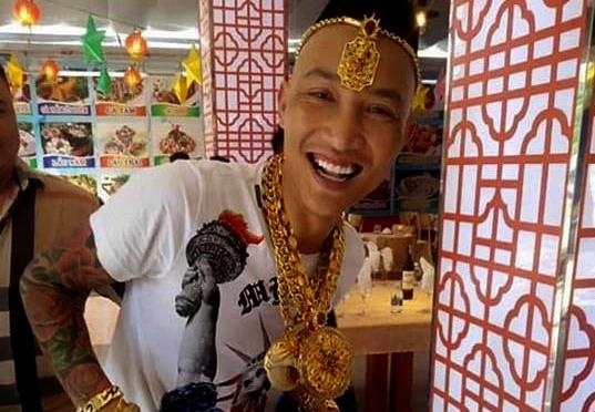 Huan 'Hoa Hong' bi dua di cai nghien bat buoc hinh anh