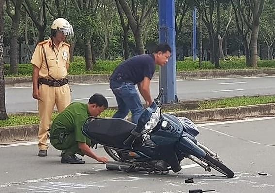 Thieu ta CSGT Sai Gon bi xe vi pham tong nhap vien hinh anh