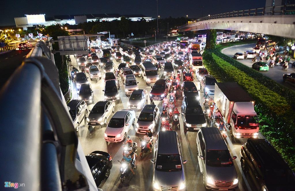 un tac giao thong nghi le 2/9 anh 2