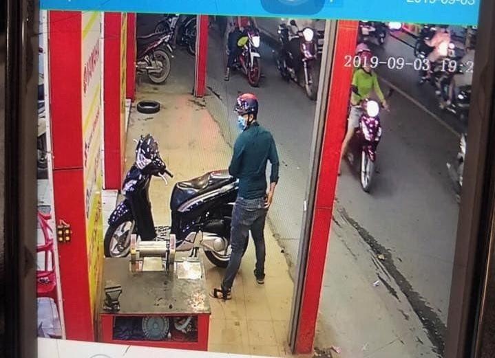 Ten trom pha khoa xe SH trong 5 giay o Sai Gon hinh anh