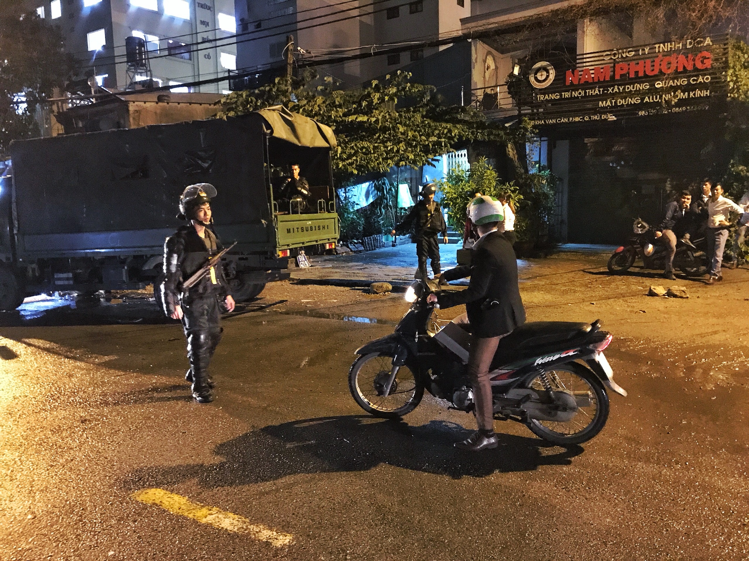 Công an khám xét trụ sở Alibaba ảnh 4 Cong an kham xet tru so Alibaba anh 4