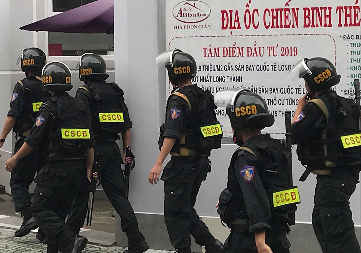 Kham xet kho hang cua Alibaba anh 1