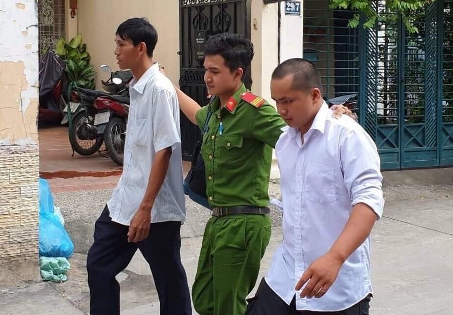 Cong an truc xuat 2 nguoi chiem giu nha o 29 Nguyen Binh Khiem hinh anh