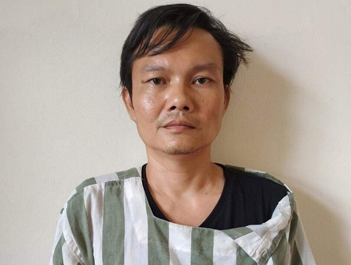 Bẻ gương ô tô ở Hạ Long ảnh 1 Be guong o to o Ha Long anh 1