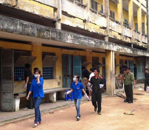 Chuyen cong tac nhan vien trung tam bao tro xa hoi bi to hiep dam hinh anh