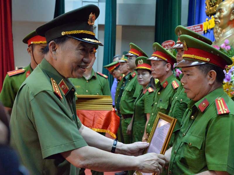 những trận đánh ma túy lớn của công an TP.HCM ảnh 2 nhung tran danh ma tuy lon cua cong an TP.HCM anh 2