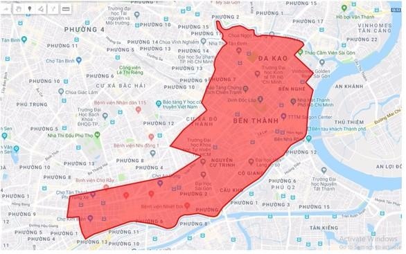 TP.HCM cam xe vao trung tam de phuc vu CDV xem bong da hinh anh