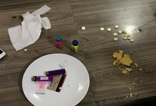 Bắt ma túy trong quán karaoke ở biên hòa ảnh 1 Bat ma tuy trong quan karaoke o bien hoa anh 1