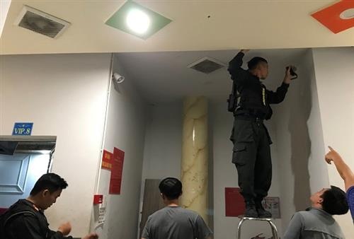 Bat ma tuy trong quan karaoke o bien hoa anh 2