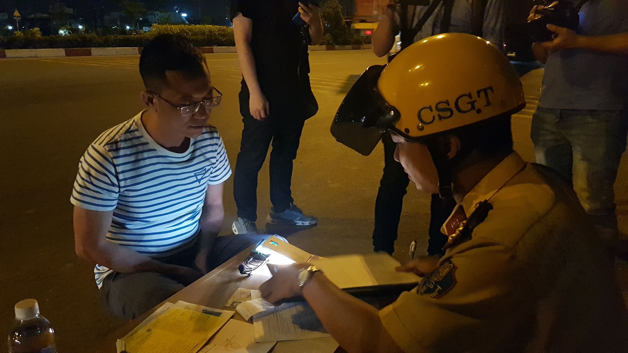 Xu phat nong do con anh 3