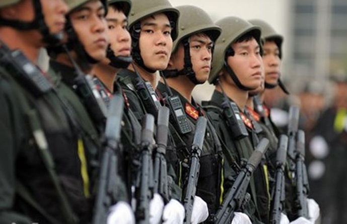 Bo Cong an dieu 400 canh sat co dong ve Dong Nai hinh anh