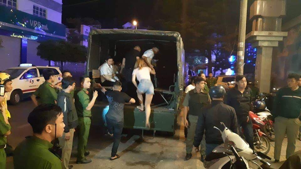 bat ma tuy bar V8 club dong nai anh 1