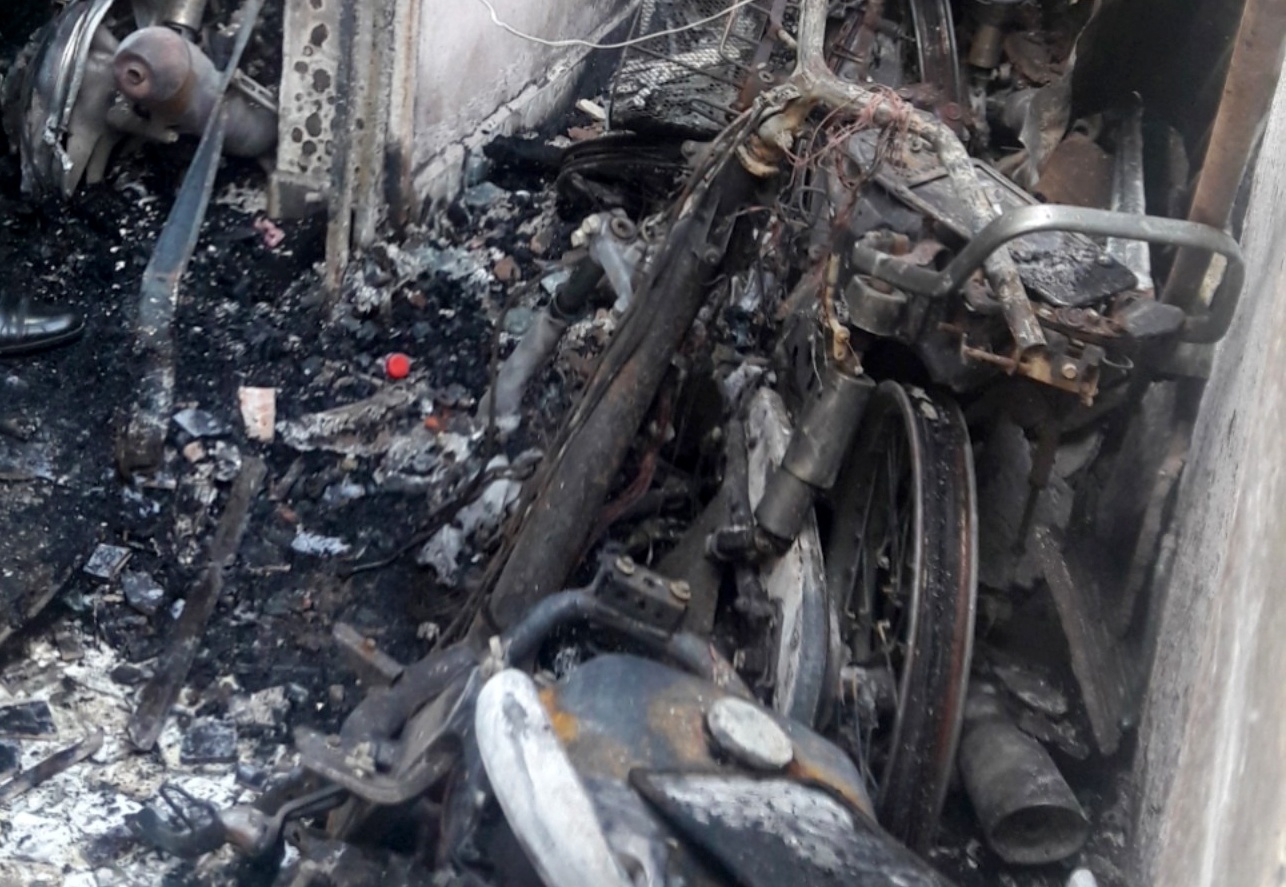 Bat nghi can phong hoa lam 5 nguoi chet anh 3